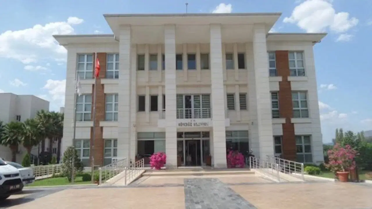 koycegiz belediyesine operasyon baskan yardimcisi gozaltinda 5N38IVhA