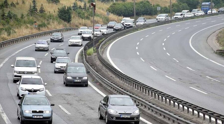 Otoyolda 140 km hızla gitmenin neden anlamsız olduğu matematik formülüyle açıklandı