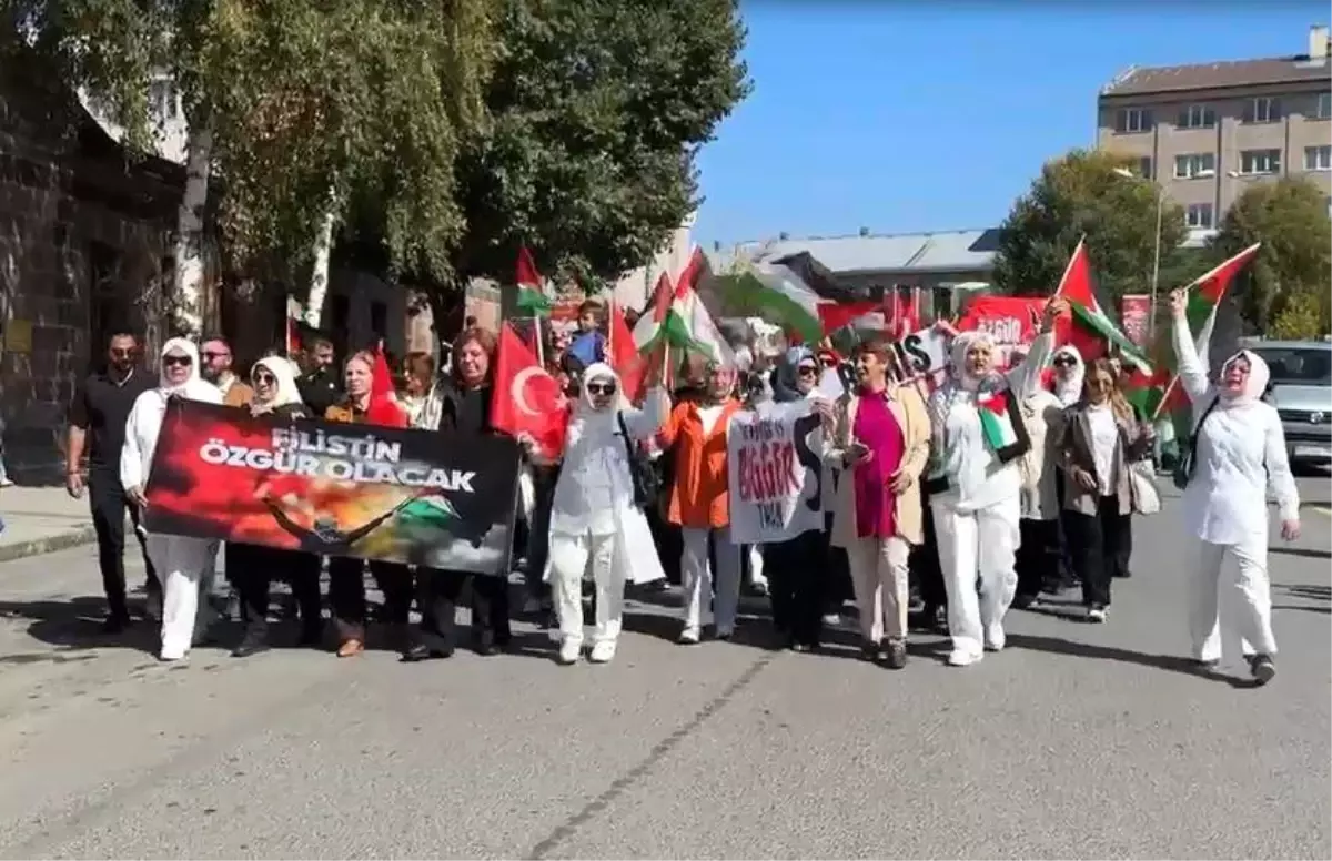 ardahanda kadinlardan filistine destek yuruyusu VkbbfSYq