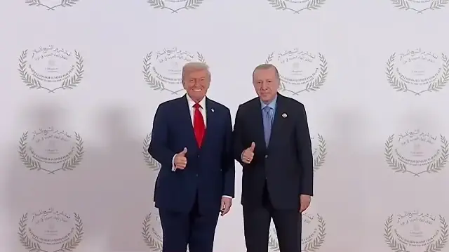 cumhurbaskani erdogan ile trumptan misirda aile fotografi bXuD5gm7.webp