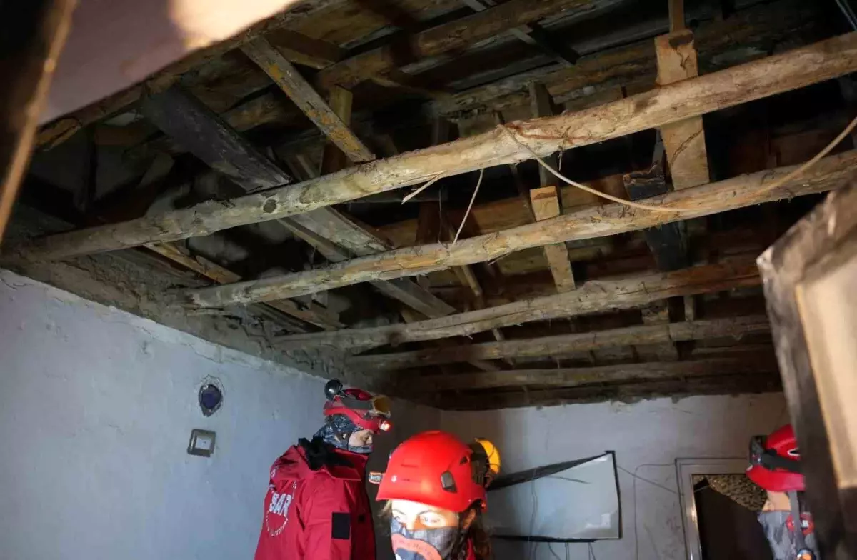 denizlide dugun hazirligi sirasinda tavan coktu 6 yarali gZheMlcT.jpg