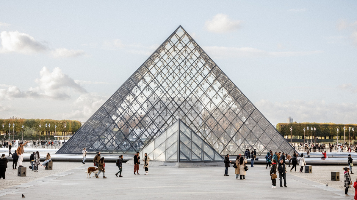 louvre muzesi kapali mi acildi mi soyuldu louvre muzesi ne zaman acilacak 2025 e4eak7Ml.jpg