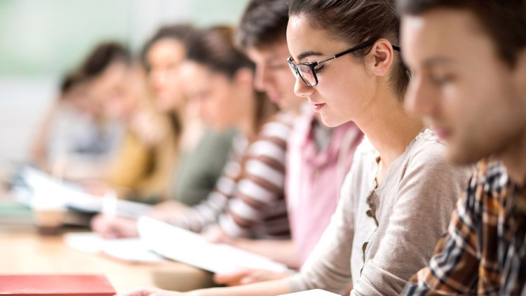 turkiye yurt disindan ogrenci kabul sinavi basladi 8EpWcWJA.jpg