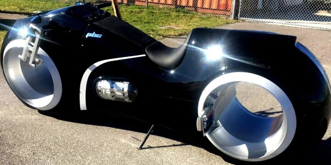 Bu “motosiklet” gerçek, çalışır durumda ve satılık