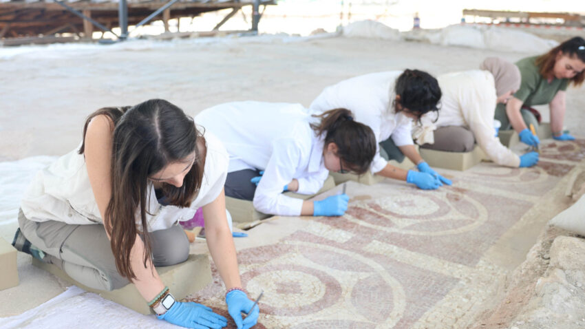 Karadenizin efesi icin calismalar basladi 1800 yillik mozaik ortaya cikiyor jIcYvBxG